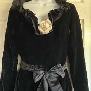 Vintage..VICTOR COSTA  Black velvet dress